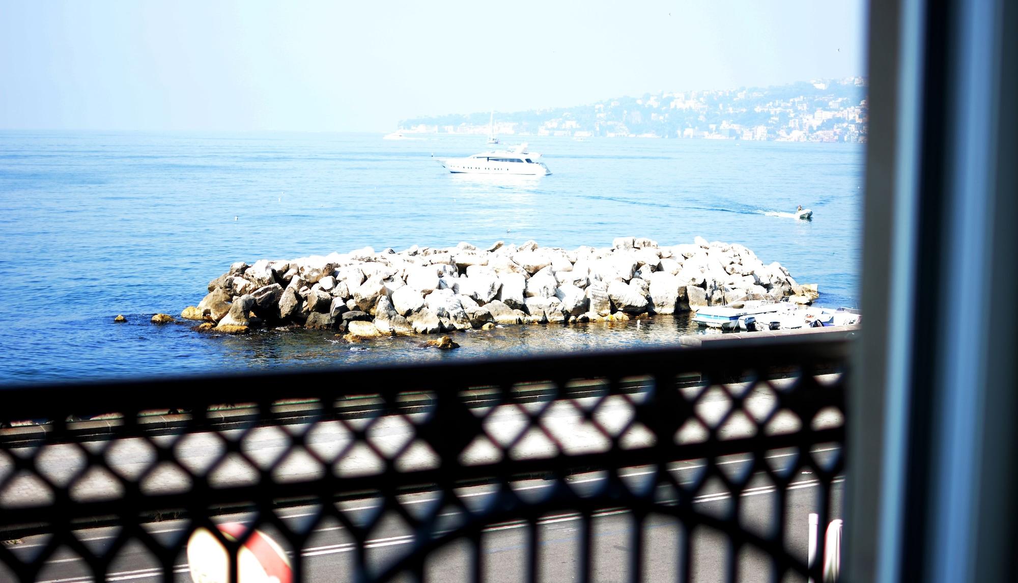 Partenope Relais Napoli Esterno foto